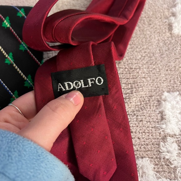 🎄BUNDLE of 3 Holiday Ties - Picture 3 of 8